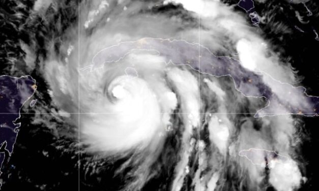 Hurricane Ian Set to Hit Florida Gulf Coast