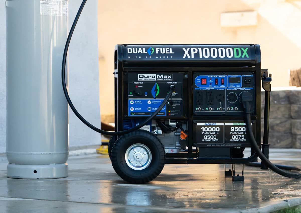 DuroMax 8000 Watt Dual Fuel Generator with CO Detect Running Off a 100-Pound Propane Tank