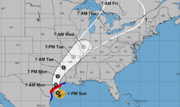 Beryl Aims for Texas Coast-Hurricane Warnings Issued